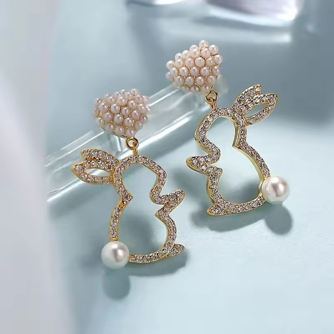 Western Style White Pearl Drop Dangle Earring
