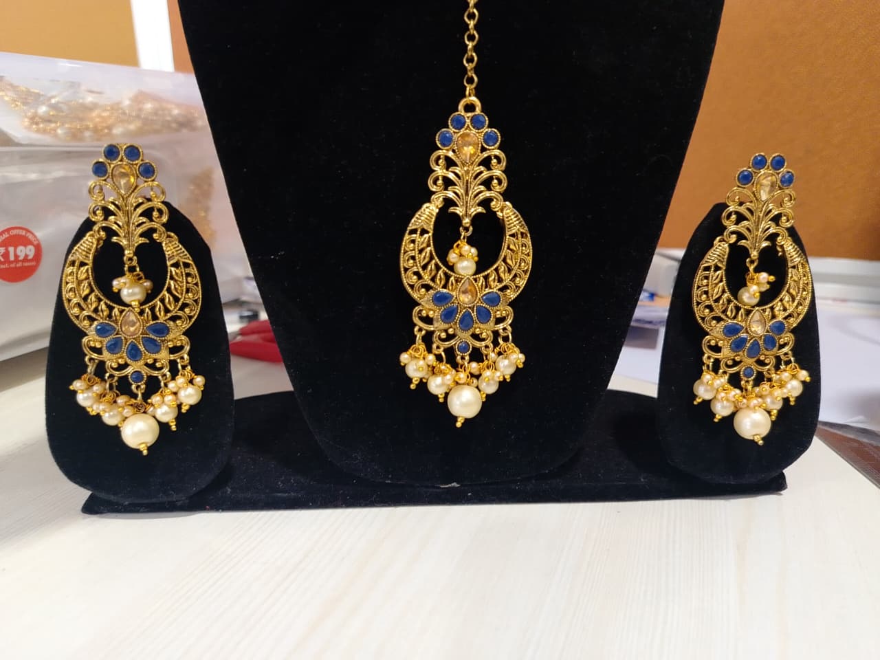 Blue jadau chandbali maang tikka and earrings